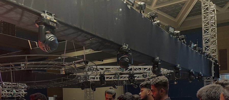 team I students working on a stage build