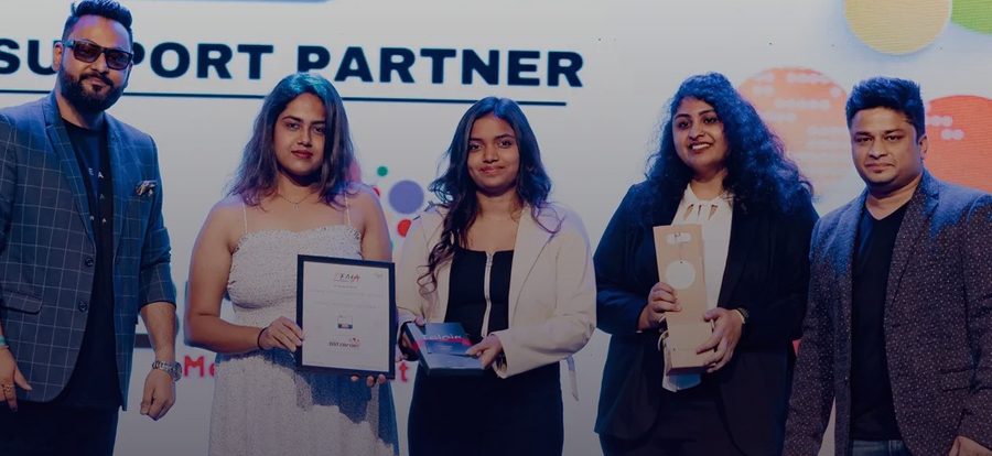 team I students receiving awards at KEMA